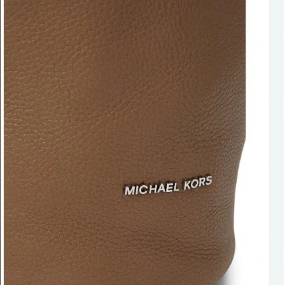 Michael Kors Sonny Driftwood Leather Hobo Bag with Slouchy Silhouette - Picture 5 of 5